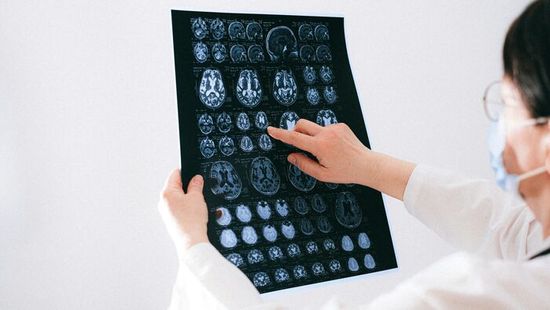 "Már nem hagyhatom egyedül" - A szörnyű diagnózist követően egy férjből felesége gondozója lett