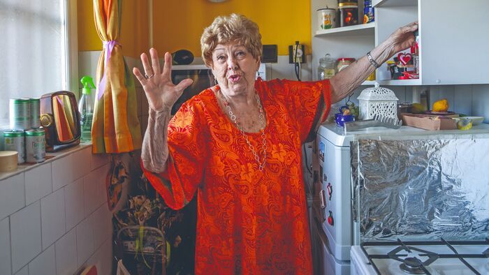 Pásztor Erzsi pihenőt tart