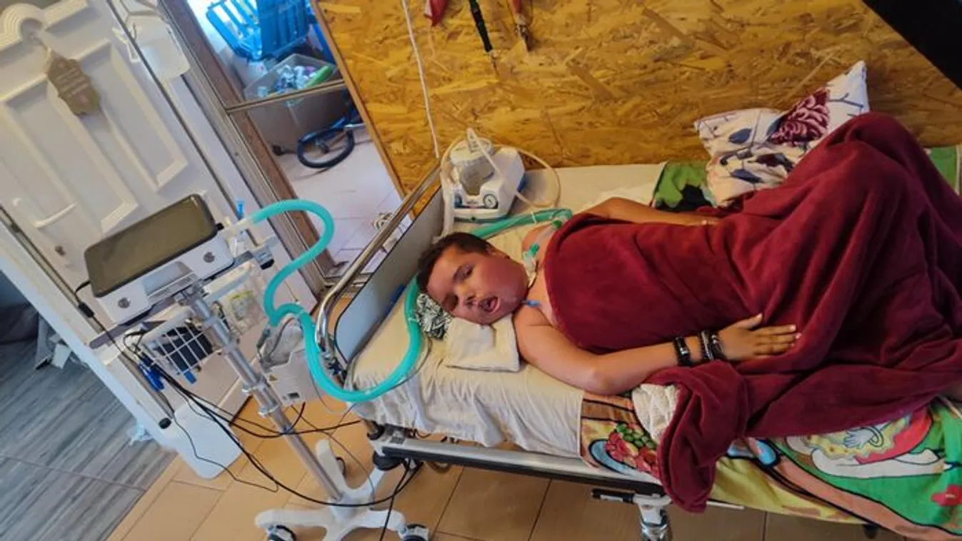 18 éve csak pislogni tud: nagy műtét várhat SMA Zsoltikára
