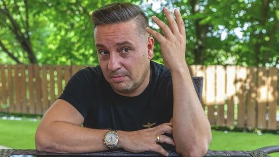 Nagy a baj? L.L. Junior közösségi oldalán a rajongóitól kért segítséget