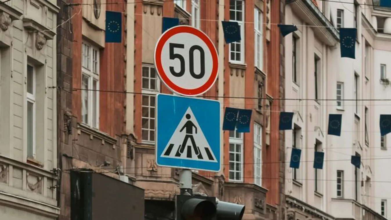 KRESZ kvíz: kitalálod melyik tábla mit jelent?