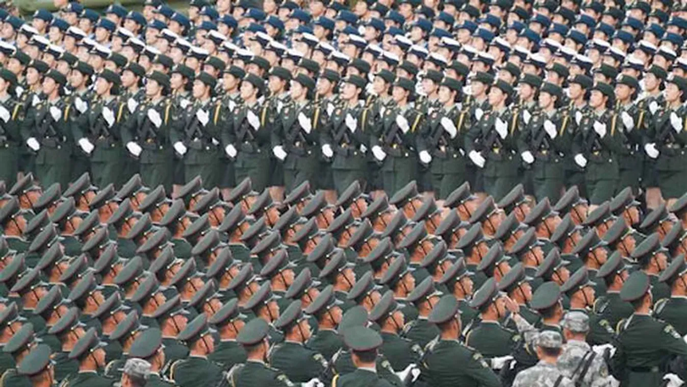 Hatalmas katonai parádé lesz Kínában