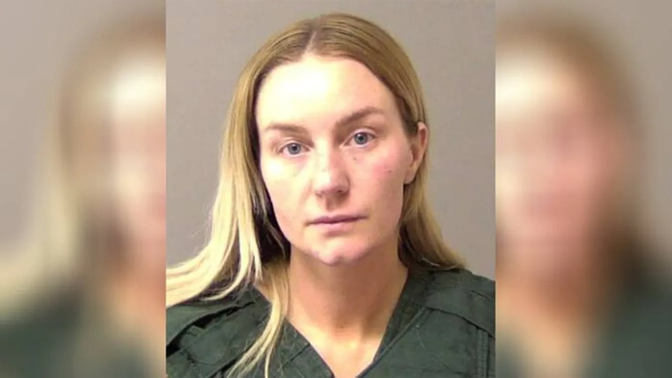 Játszani hívta át, megrontotta 11 éves diákját a tanárnő