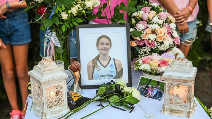 Így emlékeznek az edzés után meghalt 12 éves Dórira
