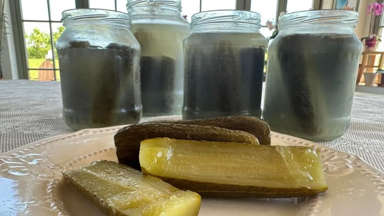 Így tedd el a kovászos uborkát, egész télen roppanós marad