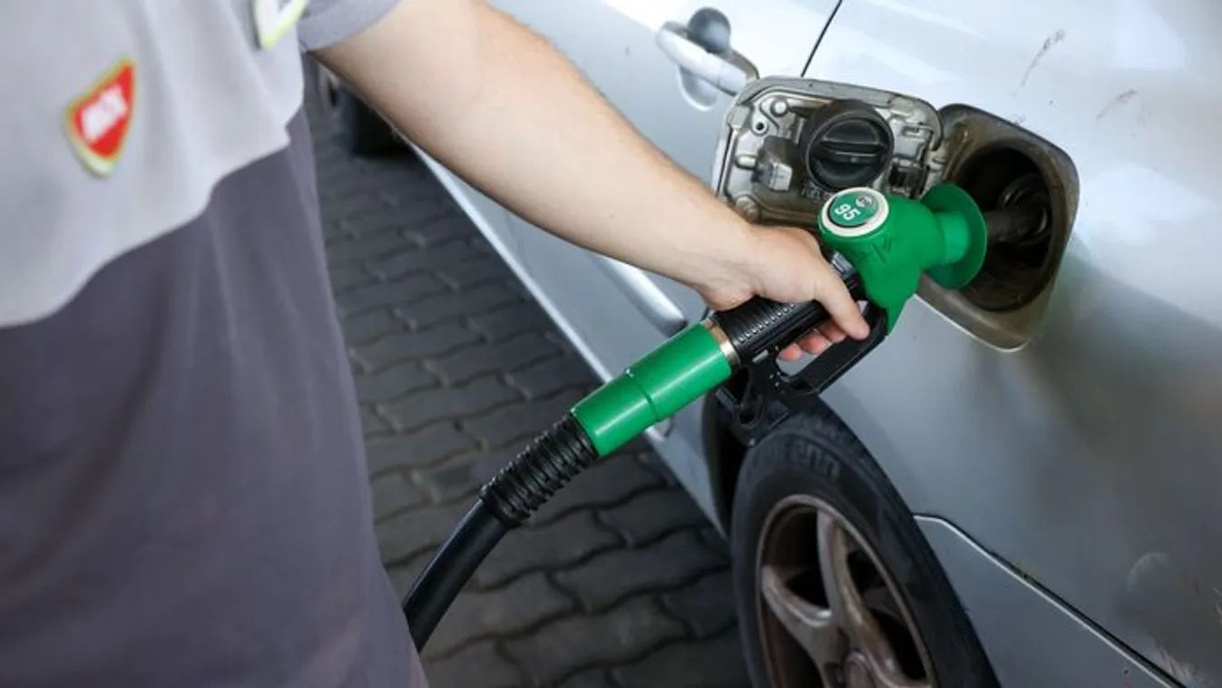 Drágulás a magyar benzinkutakon: erre készüljenek az autósok