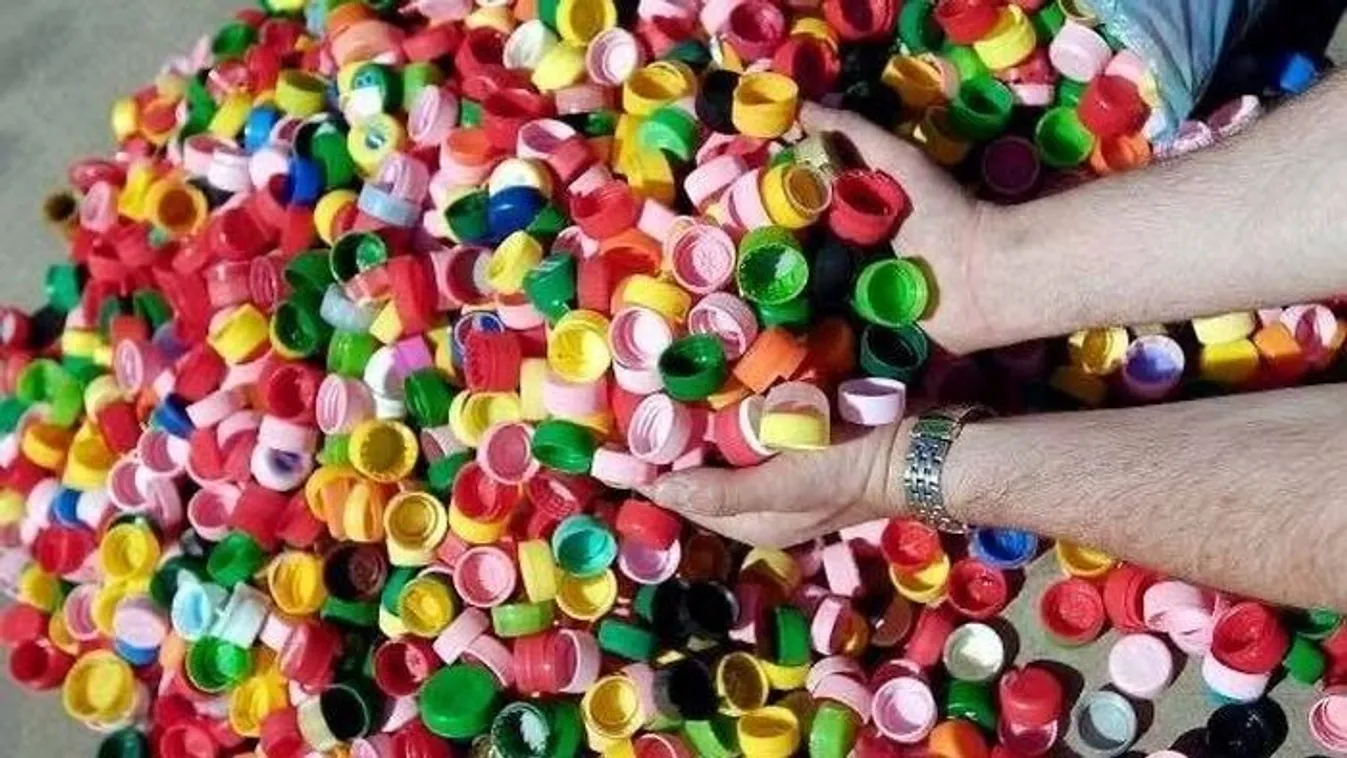 Így adták fel Rebeka szülei a kupakgyűjtést