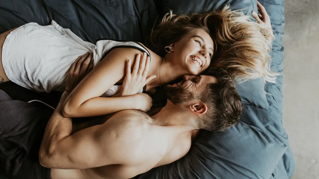 „Beleszerettem a munkatársamba, egy forró szexet követően”