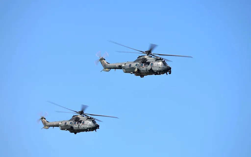  Repülőshow a Duna felett Légiparádé