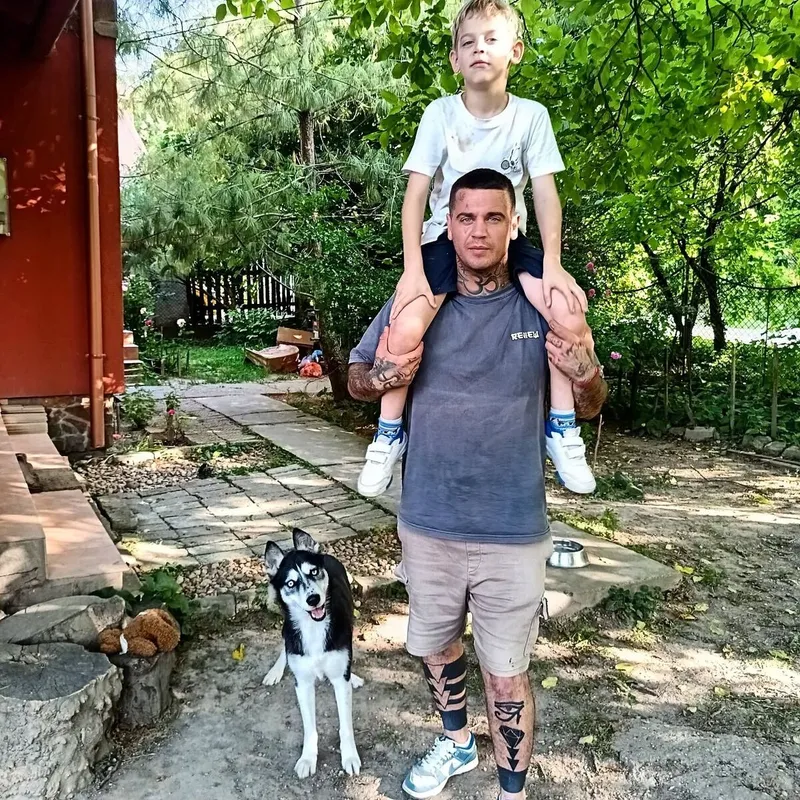 Mandula Ádám és Madox