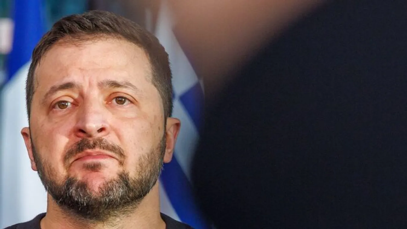 Két hét alatt zuhanni kezdett Zelenszkij maradék népszerűsége