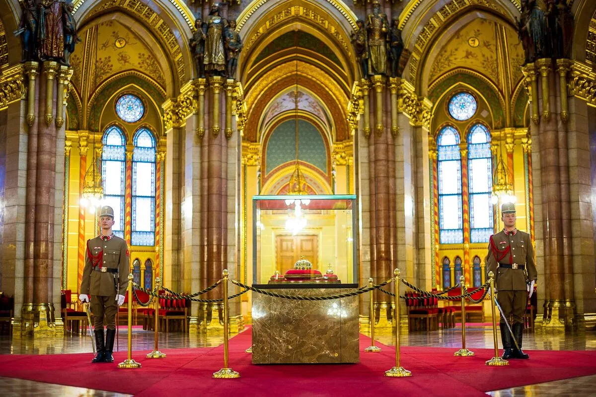 Szent Korona-3 főváros