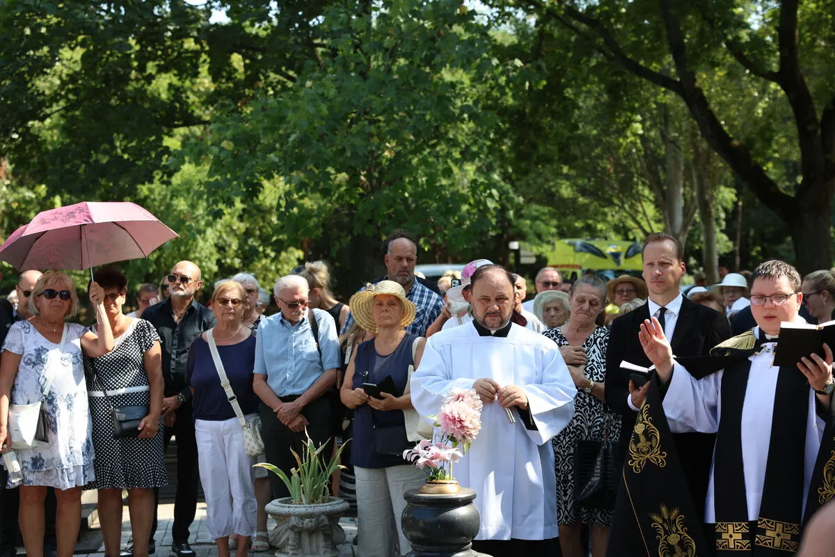 Schmuck Andor, TUML1085