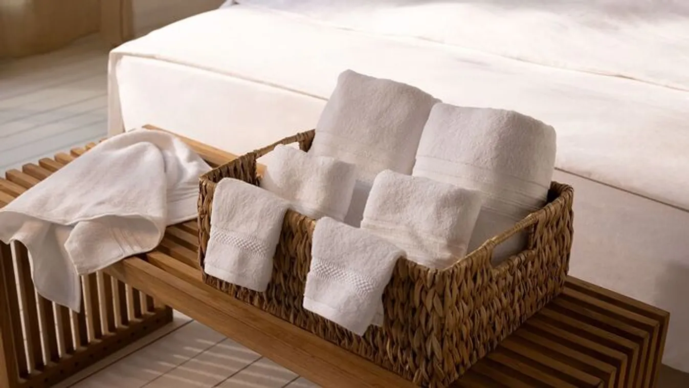 A román hotelek lopásgátlót varrnak a törülközőkbe