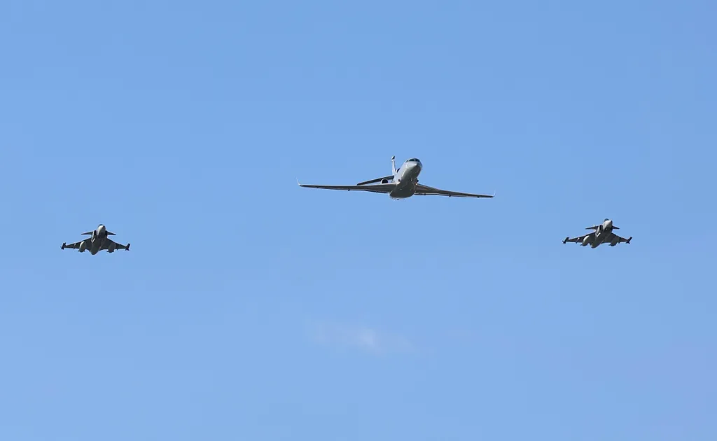  Repülőshow a Duna felett Légiparádé