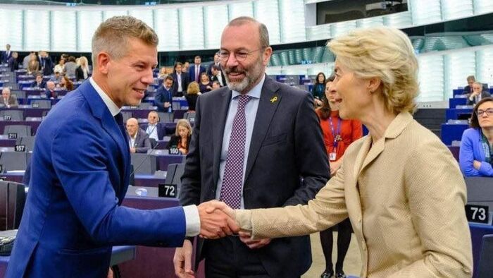 Hidvéghi Balázs: Magyar Péter ezért külföldről megvett ember