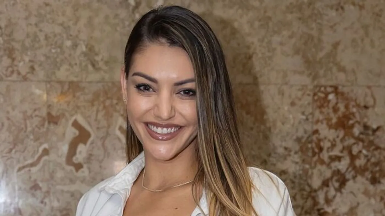 Gyönyörű török tévésztár Kulcsár Edina kiköpött mása – FOTÓ