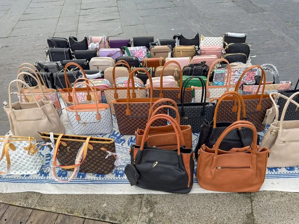 hamis, hamisítvány, hamis táska, másolat, replika,