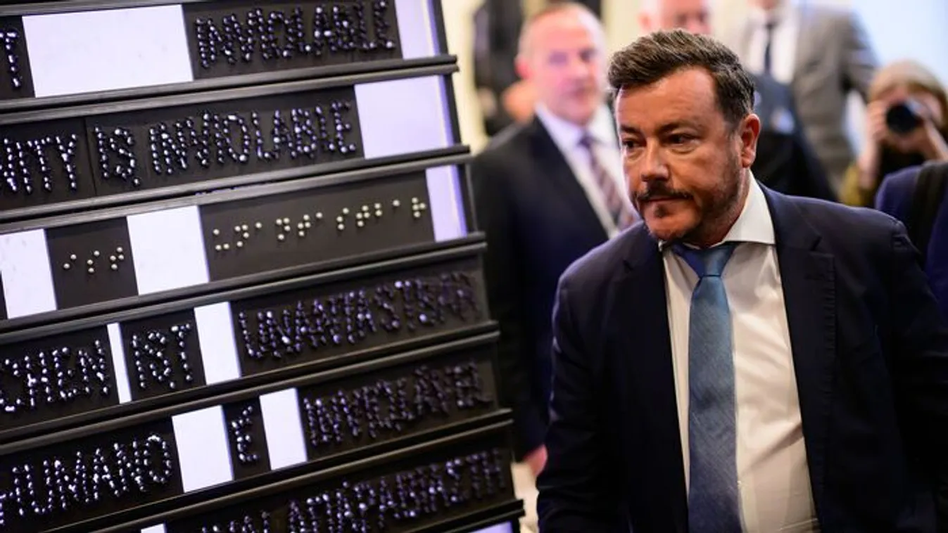 Elárverezik a bukott magyar származású milliárdos dolgait