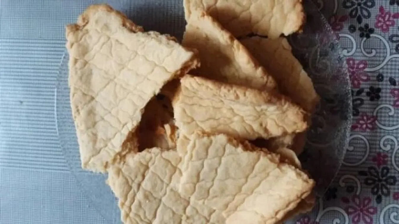 Így készül a zsíros vakarcs, finom és laktató