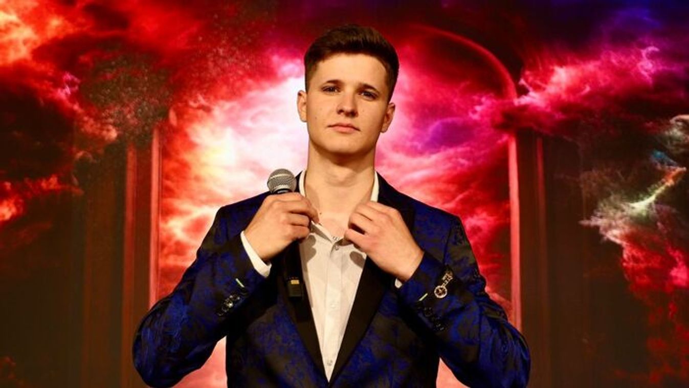 „Tíz éven belül családot szeretnék” – Foglalt a Zámbó Jimmy hangján éneklő fiatal tehetség, Bradics Jácint szíve