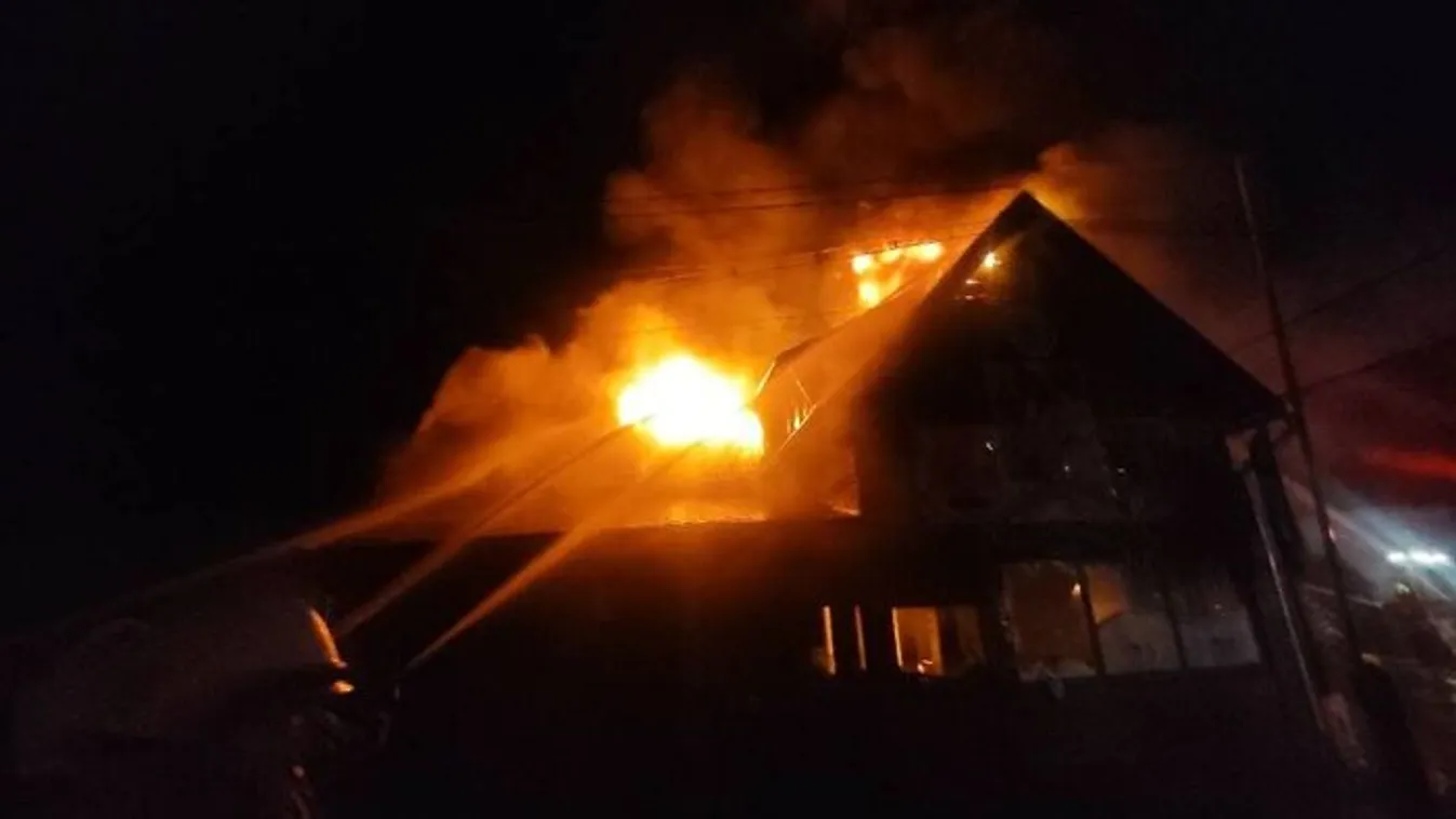 Lángok csaptak fel a parajdi sóbányánál kedd hajnalban