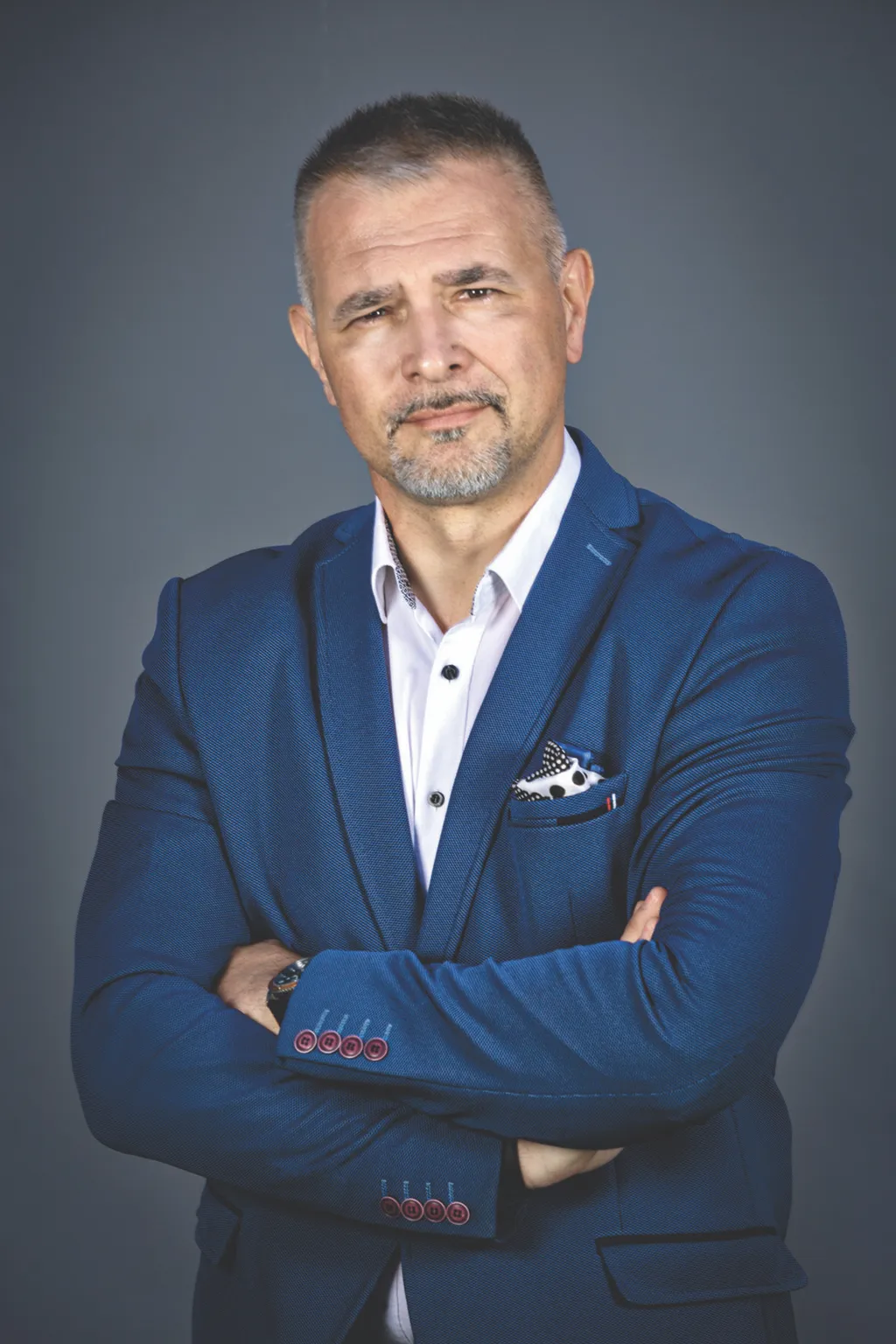 Valóság Réti László exnyomozó és író, akinek halottlátó adott ihletet új könyvéhez RIPOST