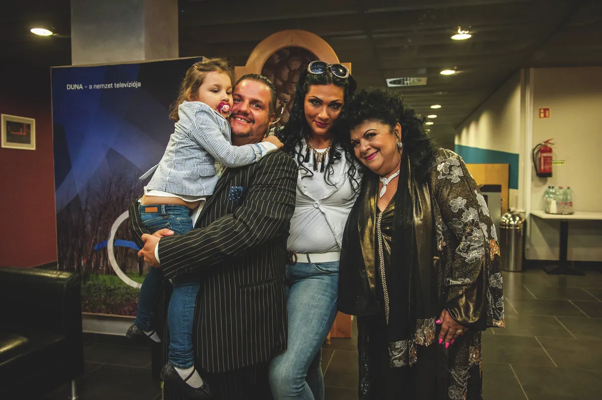 Emilio csaladjaval es Bango Margittal-9424-VSZ