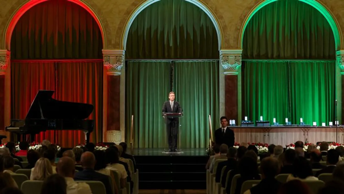 Mutatjuk, kik vehették át az állami kitüntetéseket