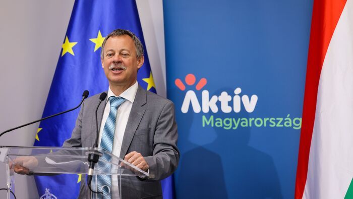Iskolafejlesztés: több mint száz intézményt érint