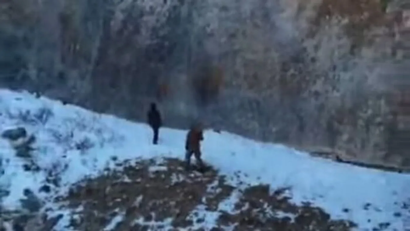 Ősi UFO-k műve lehet a rejtélyes óriás-kapu a hegyekben