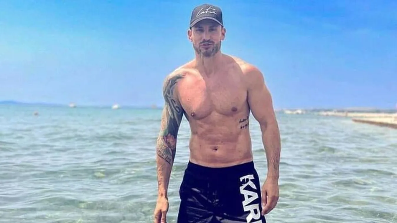 Lélegzetelállító helyen csobbant a vízbe Csuti