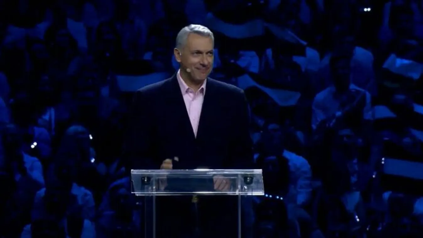 Lázár János: Hallgass az eszedre, szavazz a Fideszre!