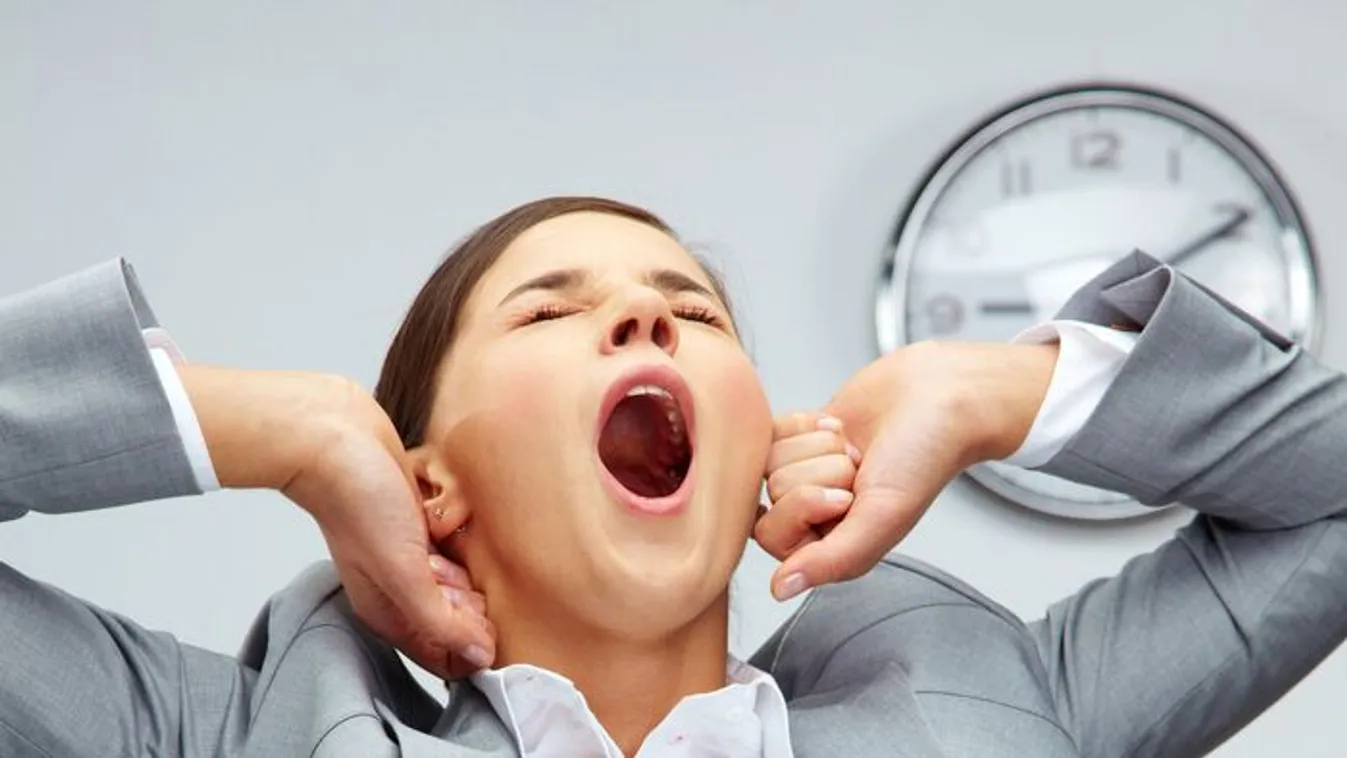 Ásítás közben tört el az anyuka nyaka