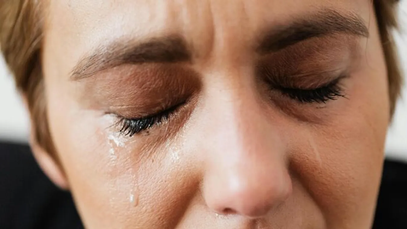 Horror-nyaralás: közömbösen nézték az apa rosszullétét