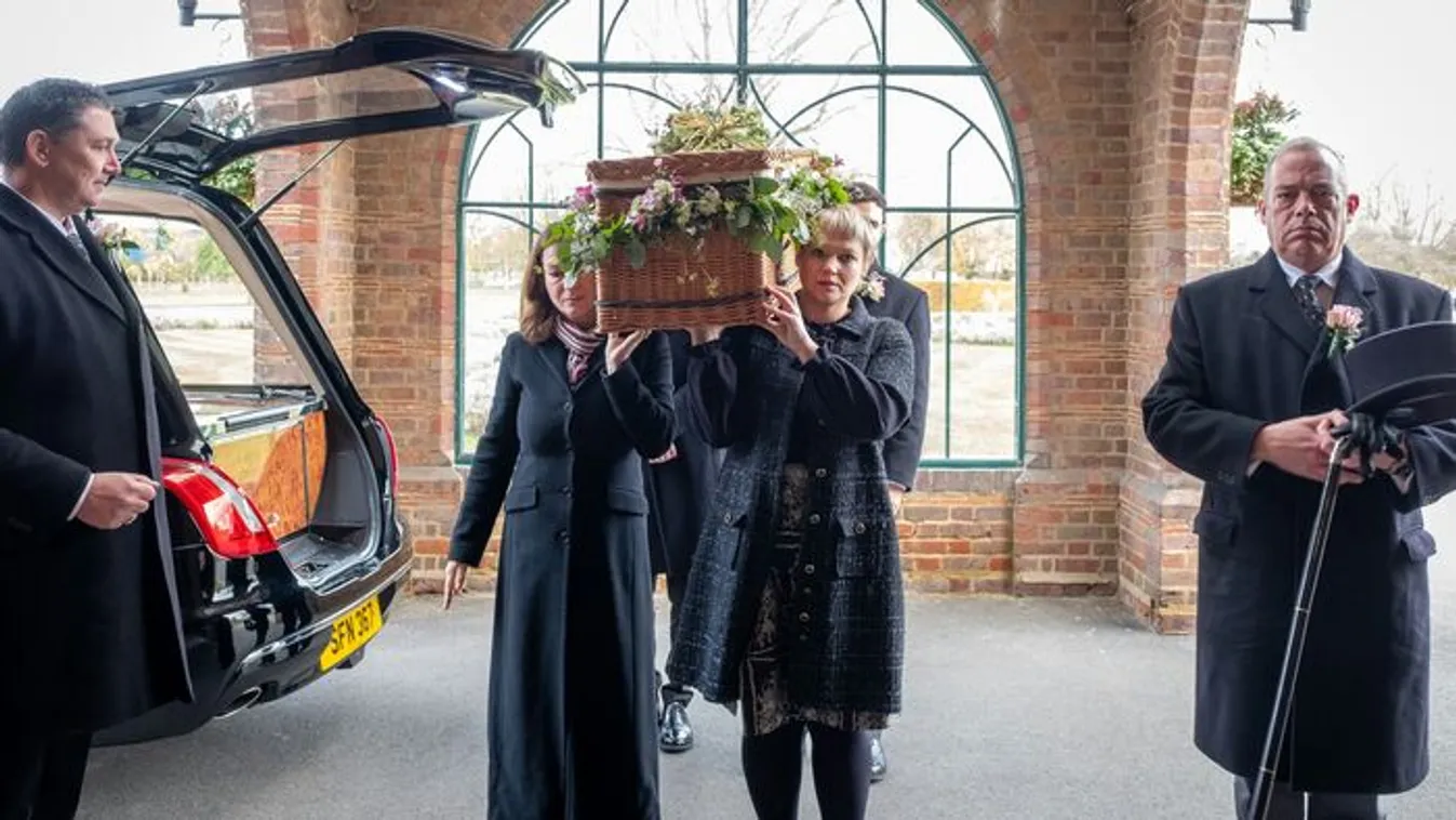  "A halál nem alszik, és mi sem"