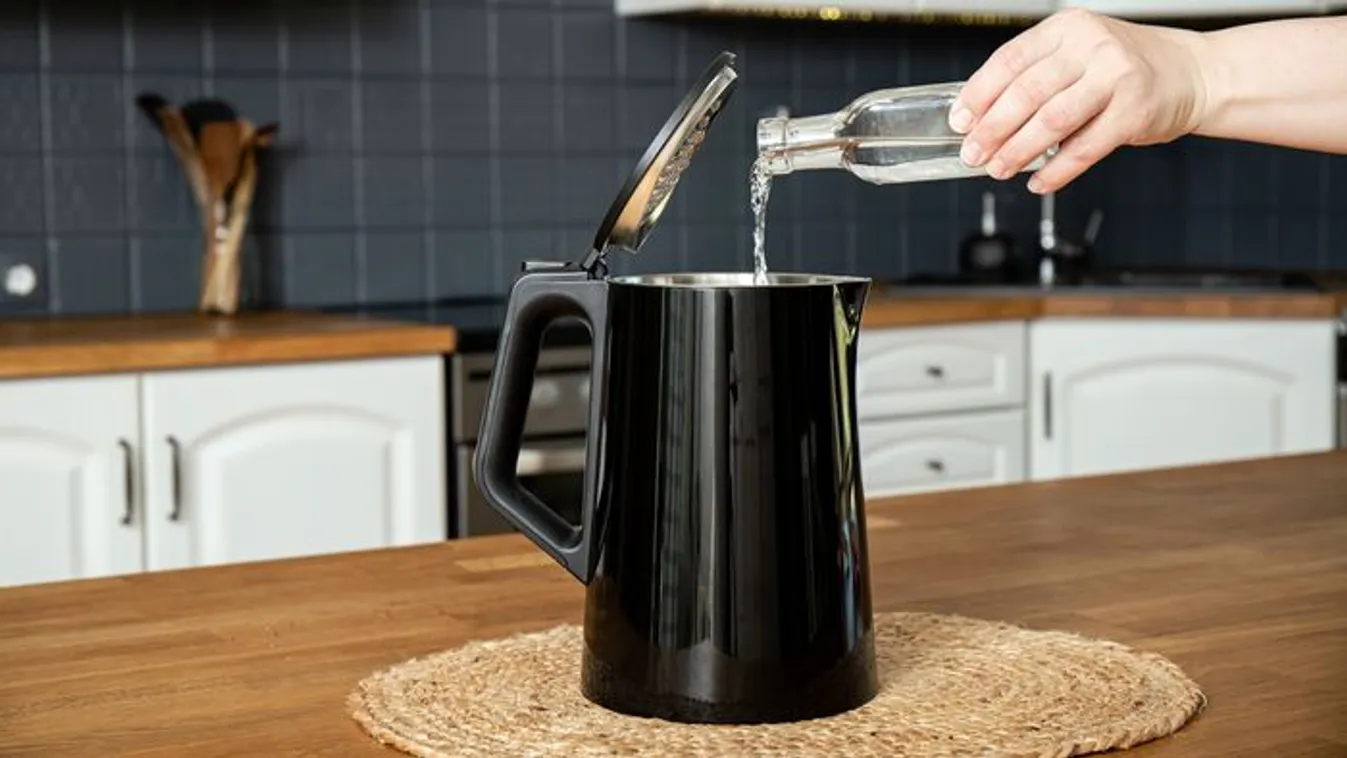 Vízköves a vízforralód? Ezzel a trükkel pillanatok alatt tiszta lesz