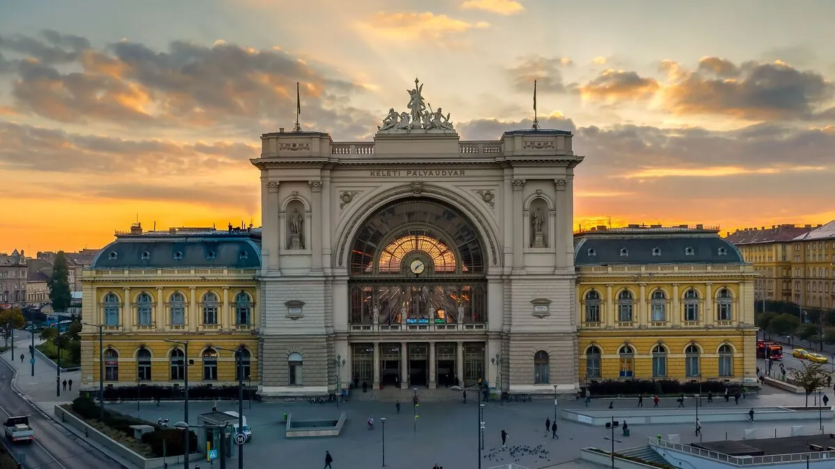 A főváros legszebb vasútállomásai közé tartozik a Keleti pályaudvar.