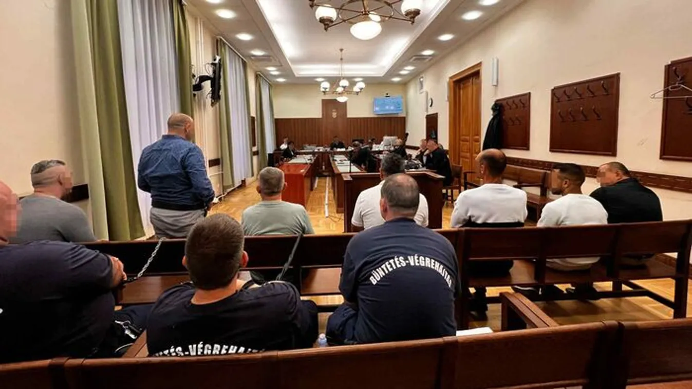 Láncra verték a halálfurgon embercsempészeit