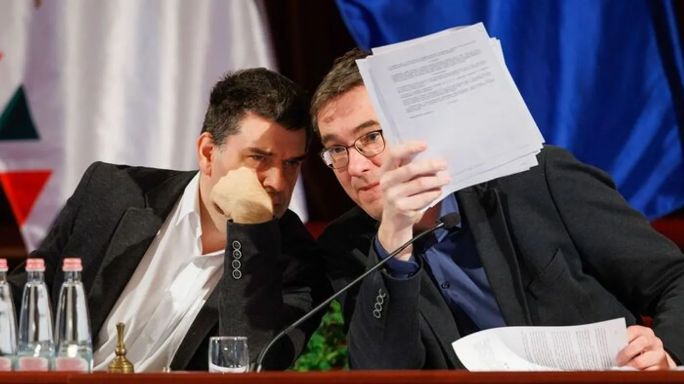 Karácsonyt is megidézik a Városháza eladása miatt