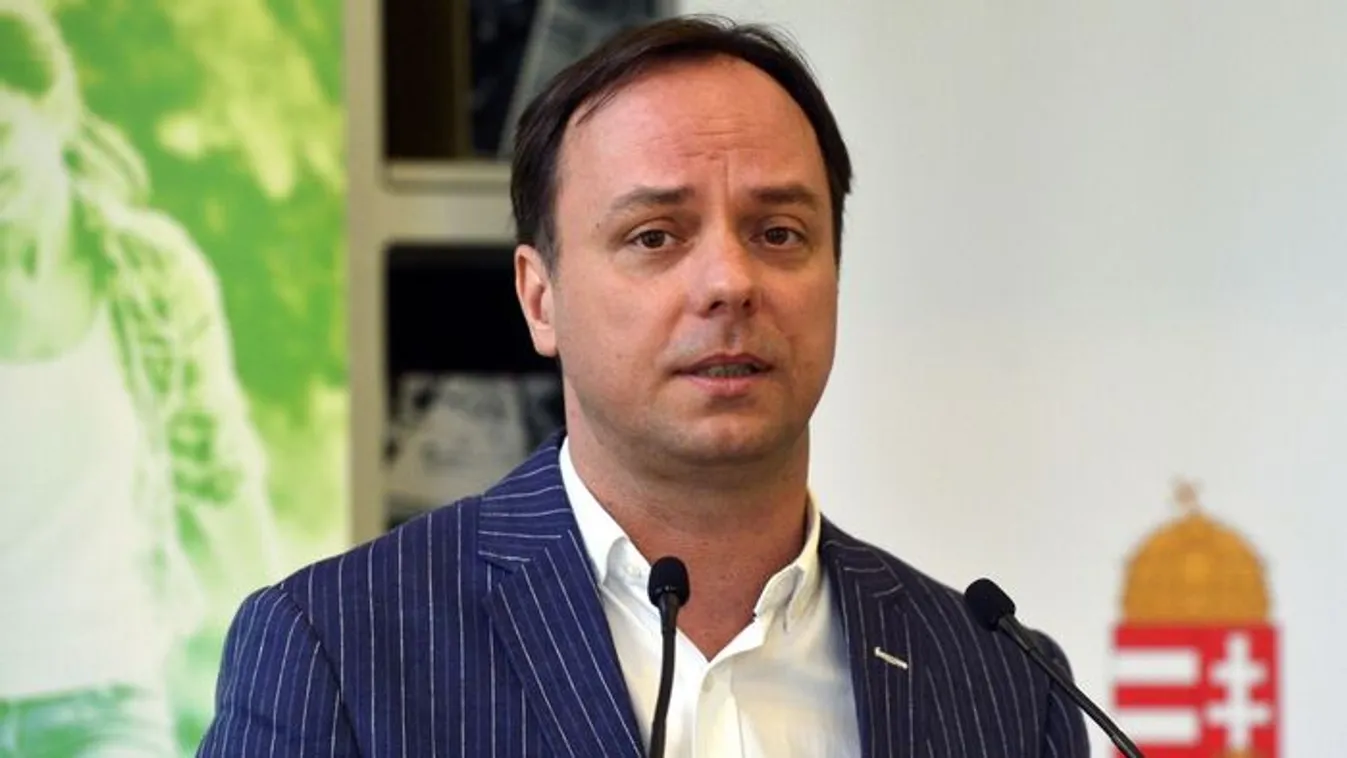 Nyugdíjasok üzenete Magyar Péternek: „Szégyellje magát!”