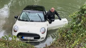 Elmerült egy autó a Sebes-Körösben, súlyos sérüléseket szenvedett a sofőr