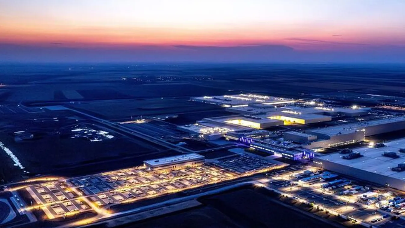 Orbán Viktor felavatta a BMW új debreceni gyárát