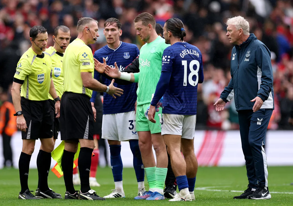Liverpool-Everton meccs utáni pillanatok