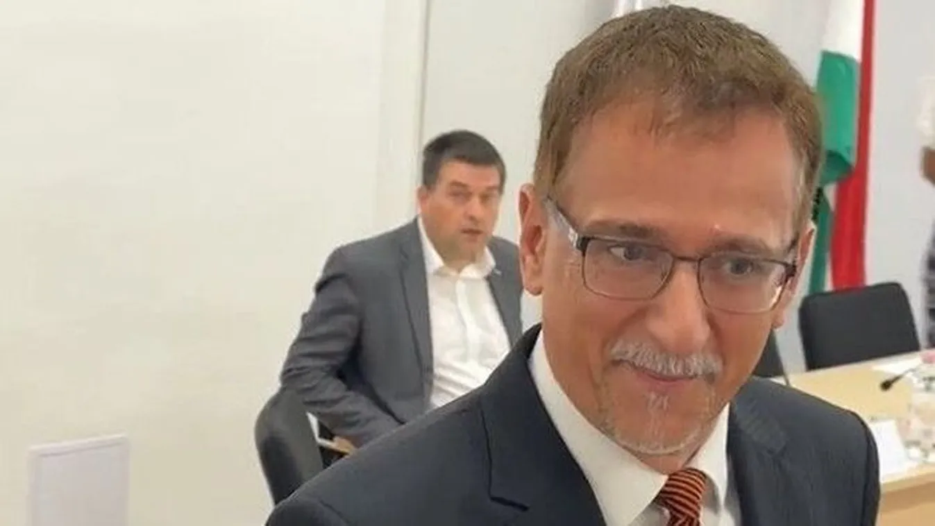 Kínos: A tiszások kerülték a Tisza-adós kérdéseket