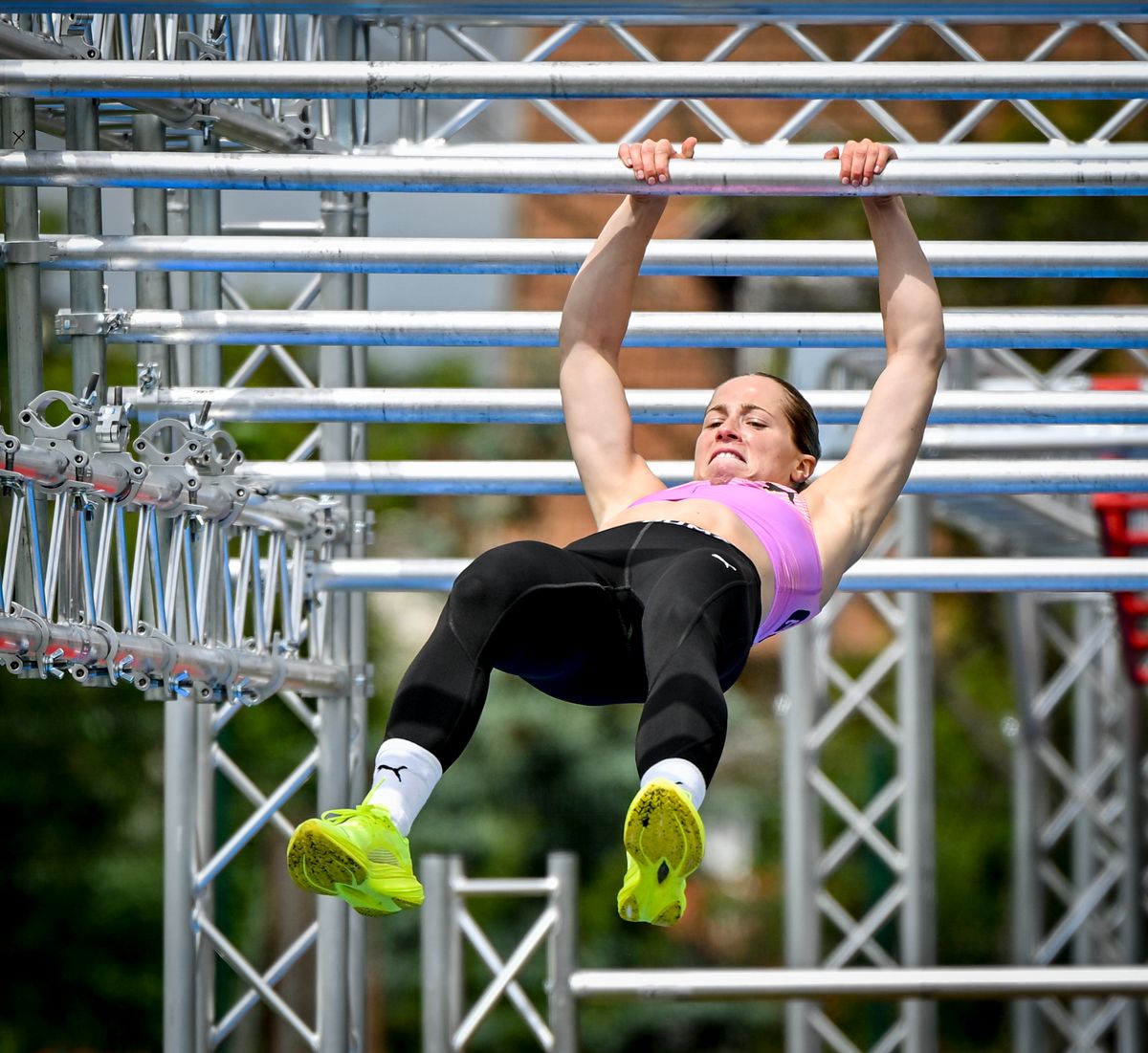 Gulyás Michelle öttusázó olimpiai bajnokunknak az akadálypálya sem jelenthet akadályt