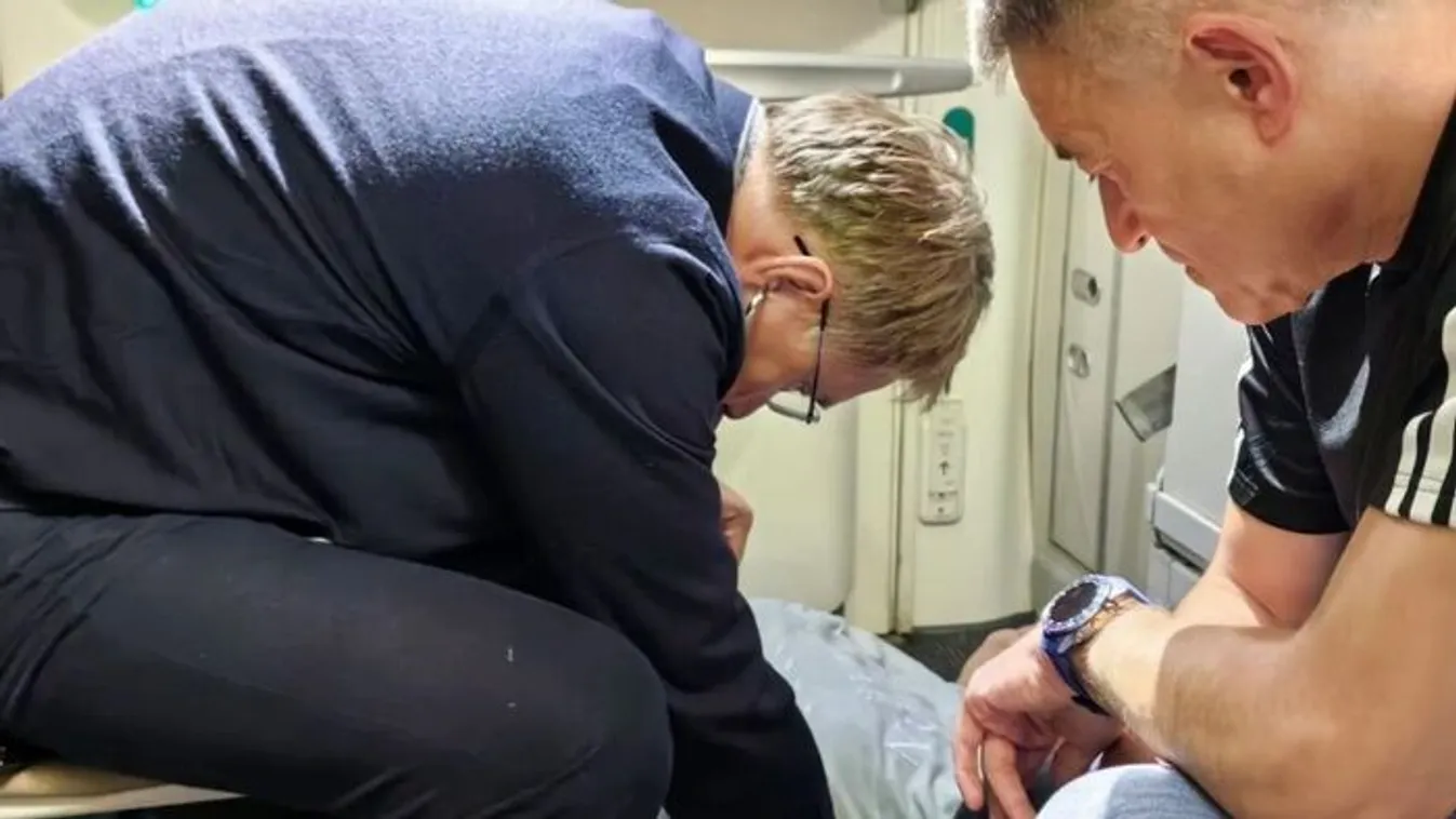 Orosz miniszter mentett életet egy utasszállító repülőn