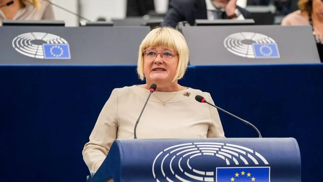 Gál Kinga: Itt az ideje, hogy Ursula von der Leyen távozzon