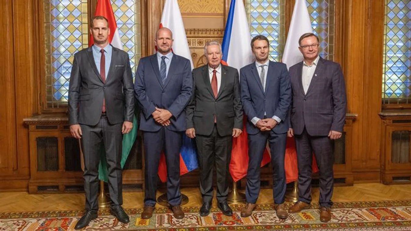 Génmanipulált ukrán gabona ellen tiltakozik a V4