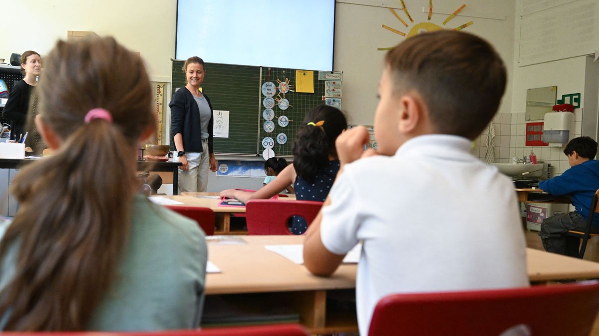 Új útmutató az autista diákok hatékony támogatására.